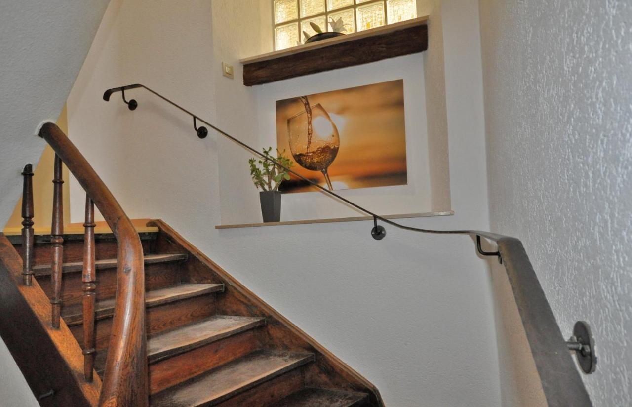 Steck Apartment *